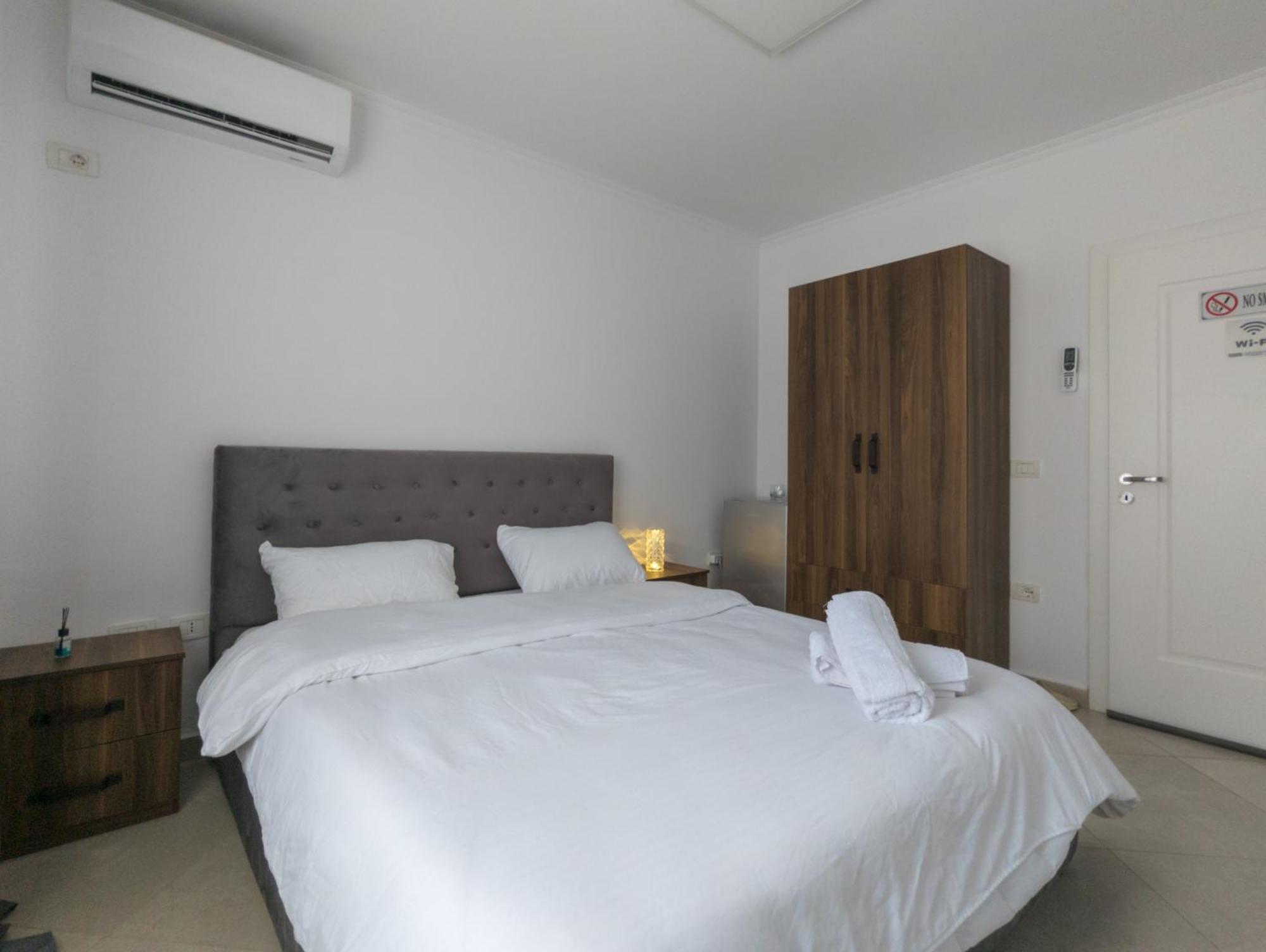 Center Luxury Rooms ティラナ エクステリア 写真